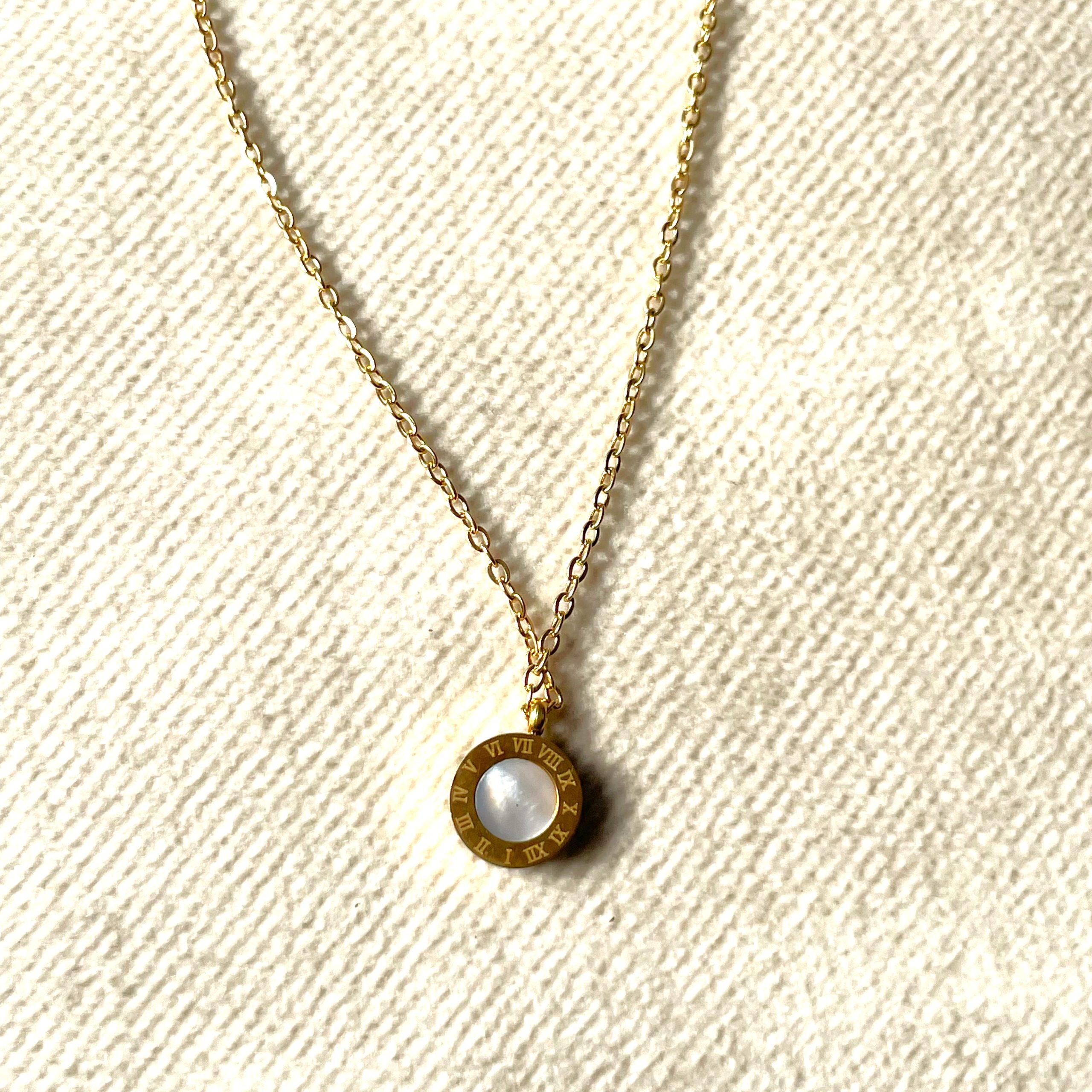 collier chiffre romain double face